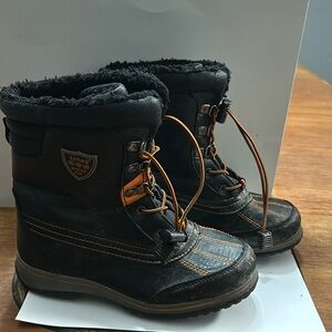 totes Kids Snow Boots with Elastic Lace Toggle Closure Buster